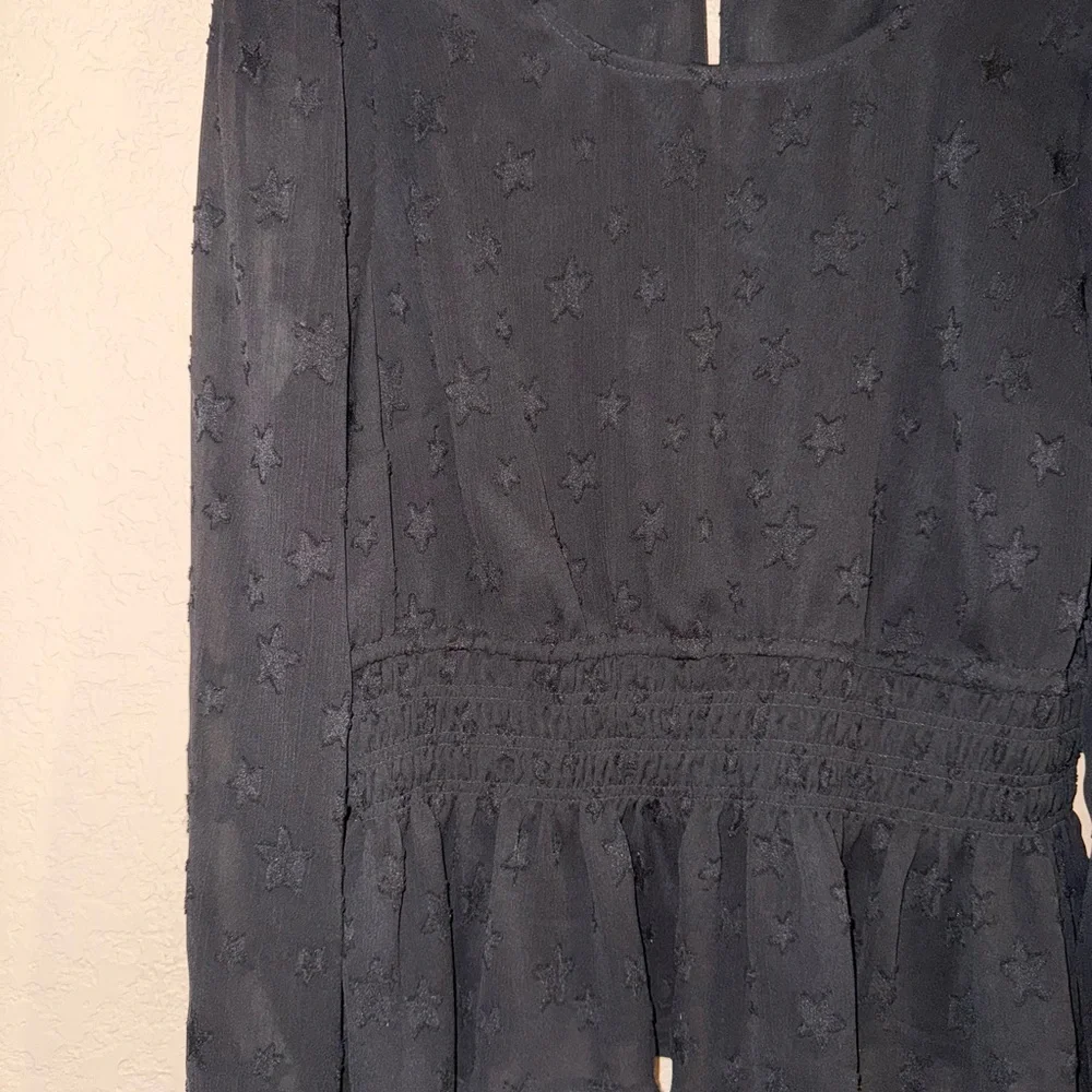 Torrid Crinkle Chiffon With Star Smocked Waist Puff Sleeve Top- Size 2-2X - Picture 7 of 12